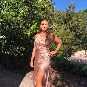 Meet your Posher, Nina